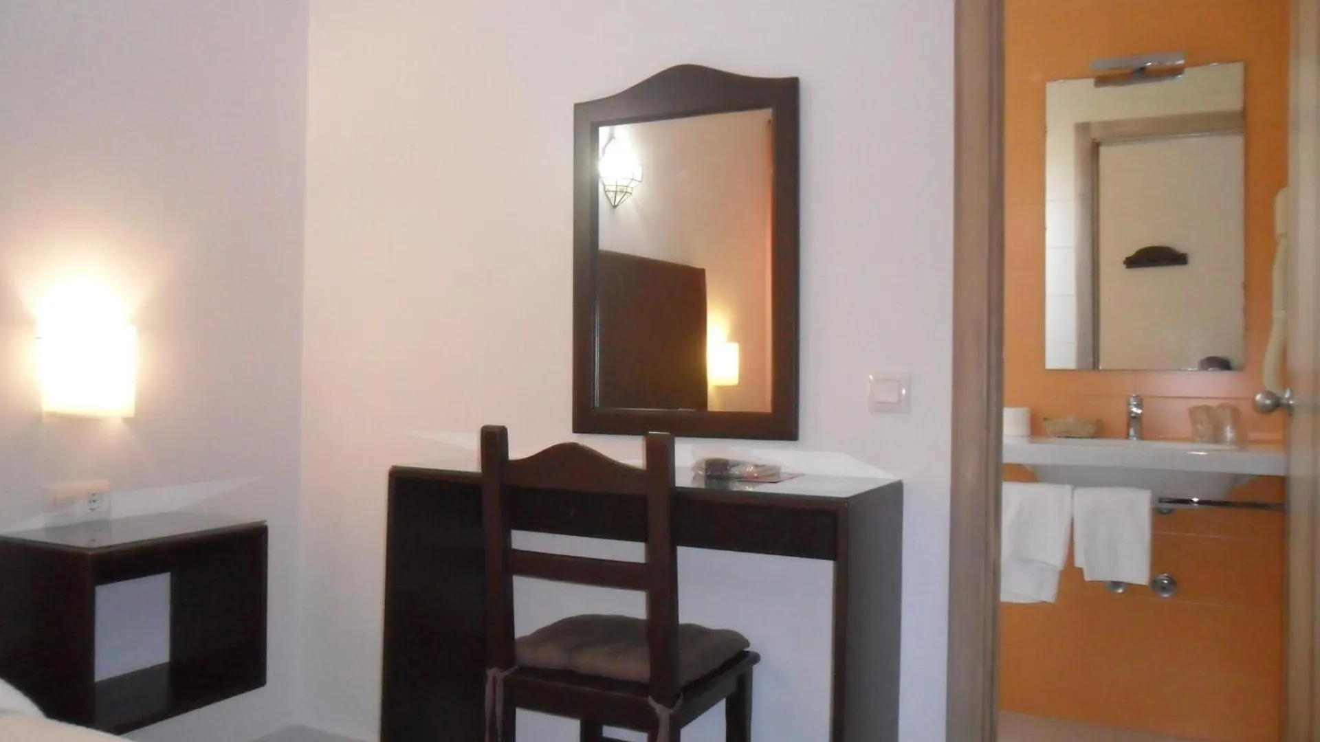 בית הארחה סהורה Hostal El Capi